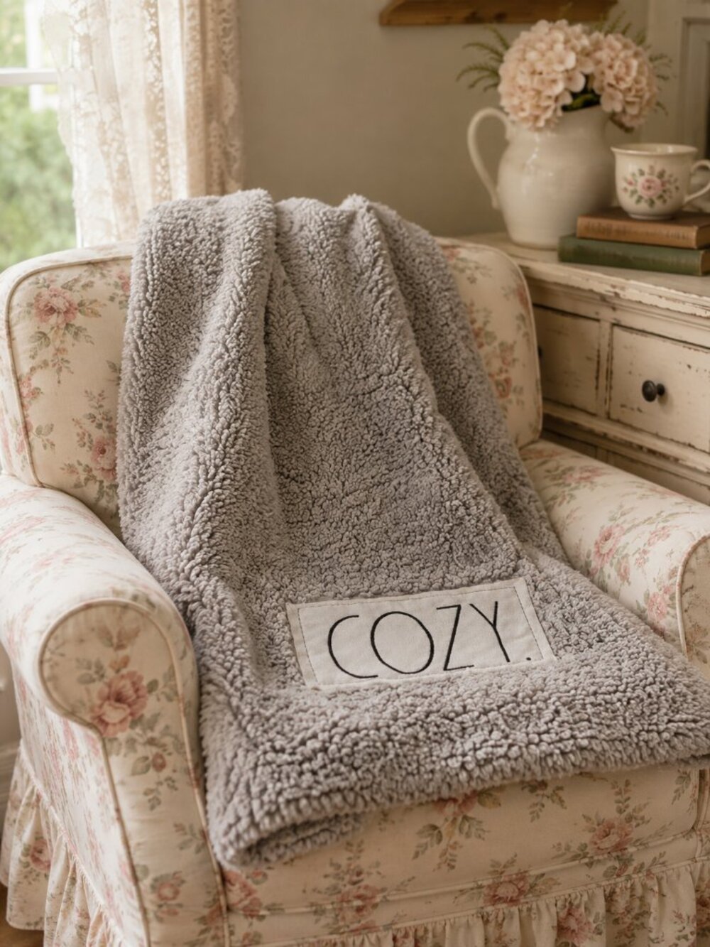 Rae Dunn COZY Plush Fleece Throw Blanket Grey 50 x 65 Excellent Condition